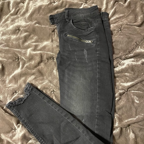 Zara cropped/ankle jeans, size 2 - Picture 2 of 5